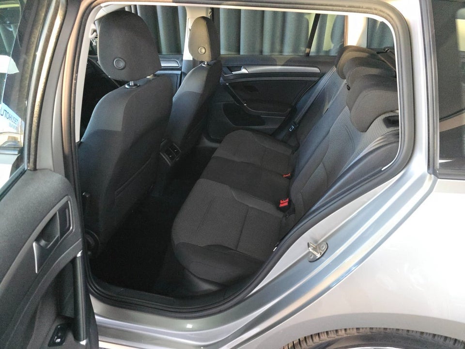 VW Golf VII 1,5 TSi 130 Comfortline Variant DSG 5d