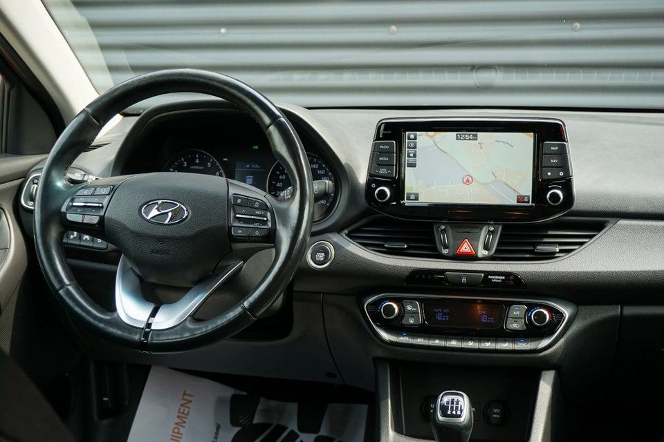 Hyundai i30 1,0 T-GDi Premium stc. 5d