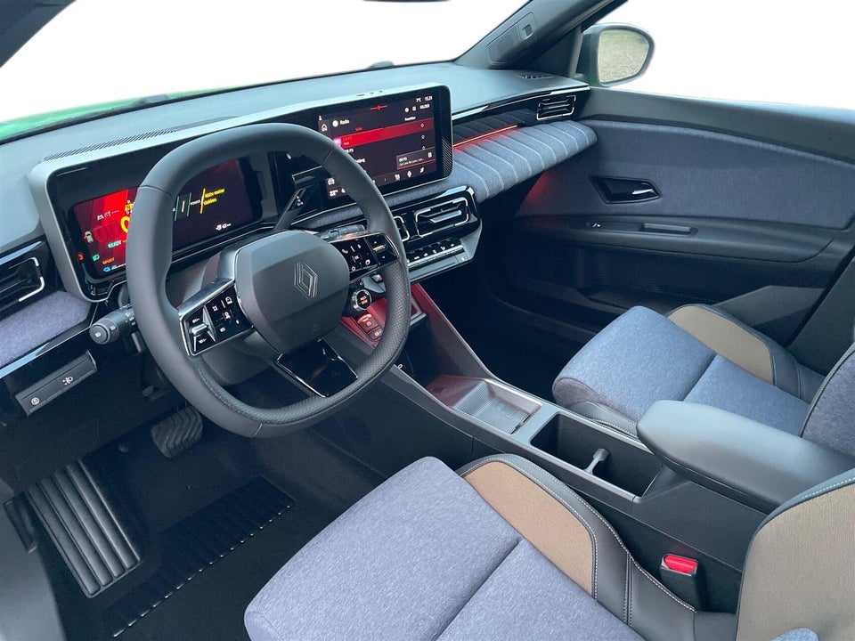 Renault 5 E-Tech 52 Techno 5d