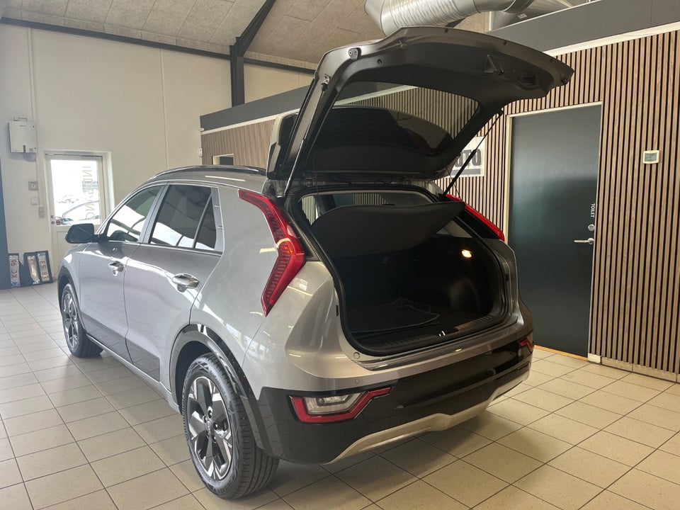 Kia Niro 64 EV Prestige 5d