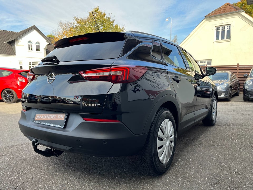 Opel Grandland X 1,5 CDTi 130 Enjoy 5d