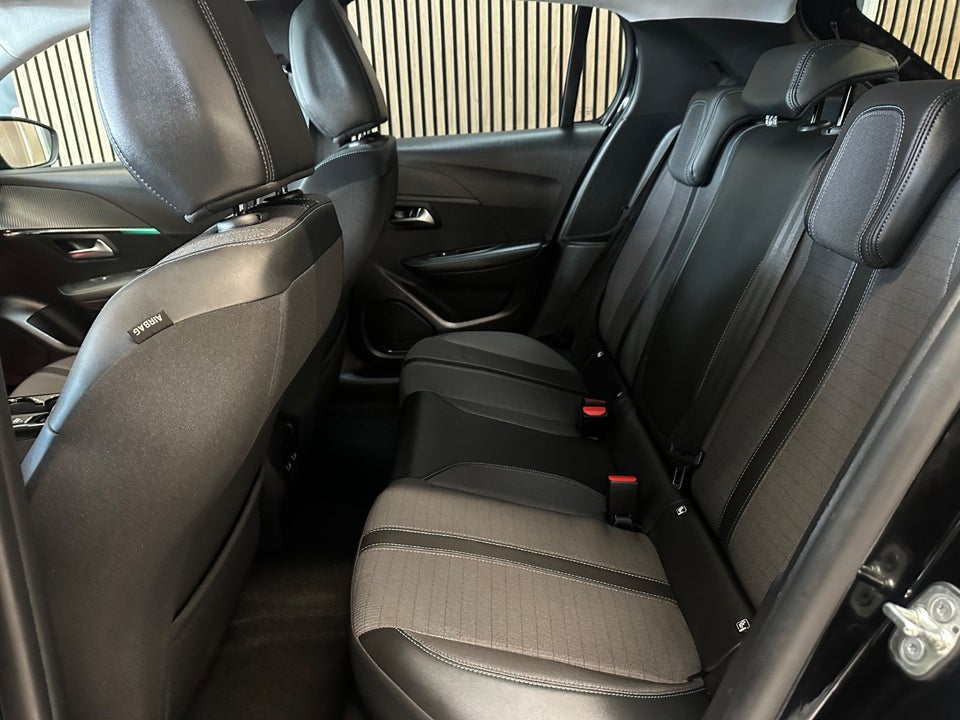 Peugeot 208 1,2 PureTech 100 Allure 5d