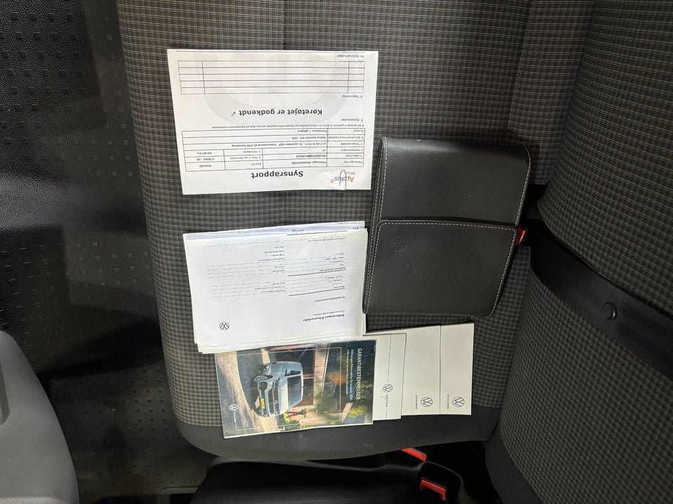 VW Transporter 2,0 TDi 150 Kassevogn DSG lang