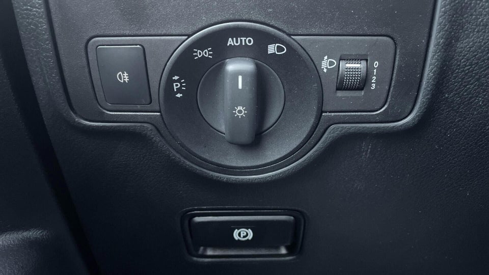 Mercedes eVito 129 Tourer PRO L Van