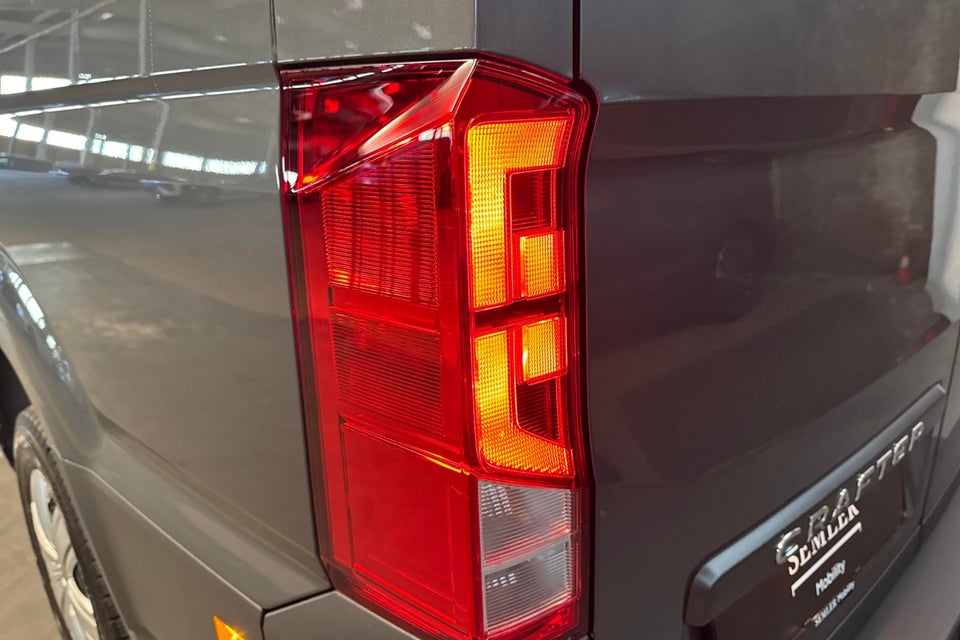 VW Crafter 35 2,0 TDi 177 Kassevogn L3H3 aut.