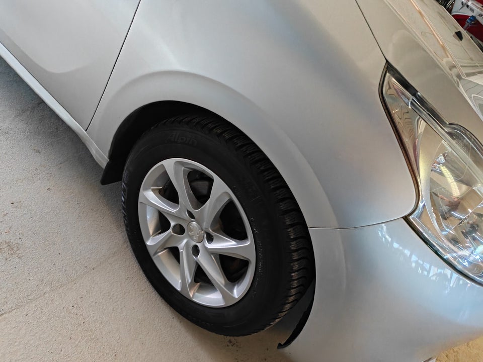 Peugeot 208 1,2 VTi 82 Allure 5d