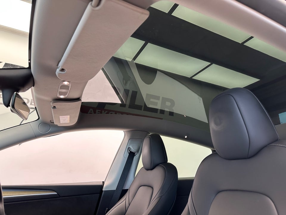 Tesla Model Y Long Range AWD 5d