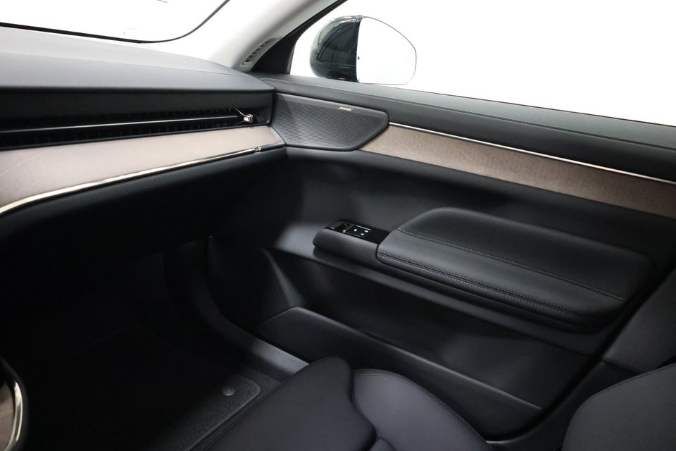 Volvo ES90 Extended Range Plus 4d