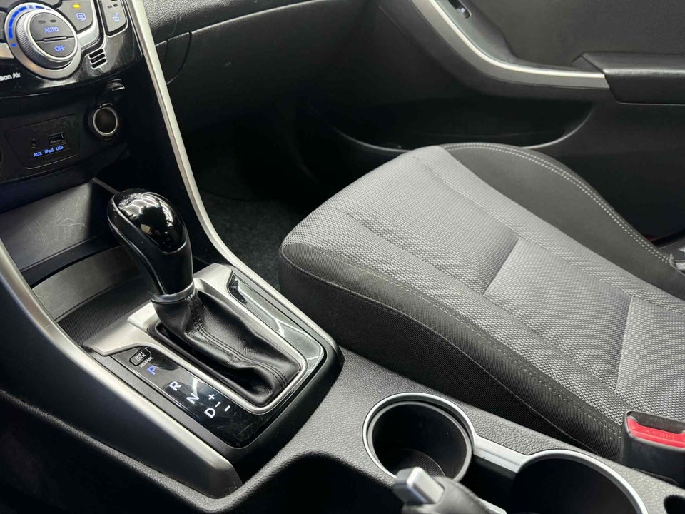 Hyundai i30 1,6 CRDi 128 Style aut. 5d