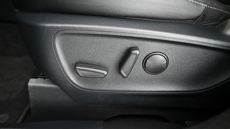 Ford Kuga 2,5 PHEV Titanium X CVT 5d