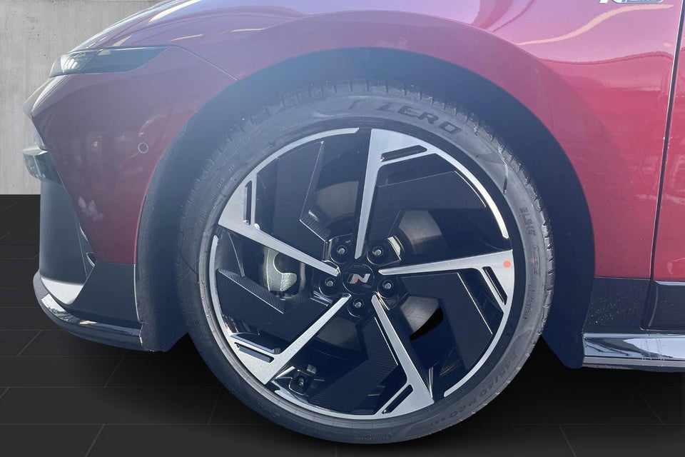 Hyundai Ioniq 6 84 N Line+ AWD 4d