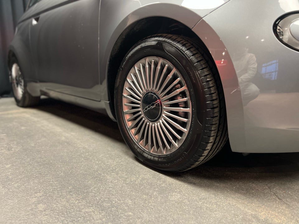 Fiat 500e 42 Icon 3d