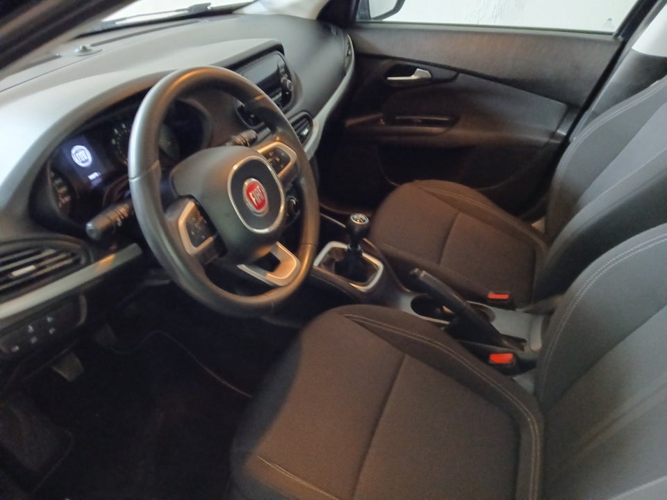 Fiat Tipo 1,4 16V Easy 5d