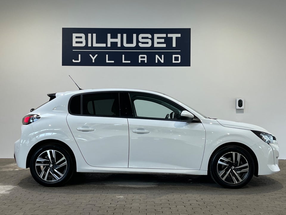 Peugeot 208 1,2 PureTech 100 Allure Sky 5d