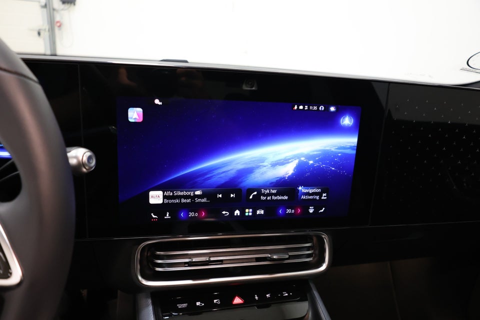 Mercedes CLA350 EQ 4Matic 4d