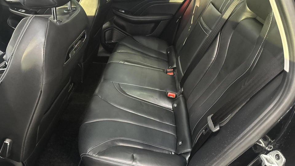 MG Marvel R Performance 5d