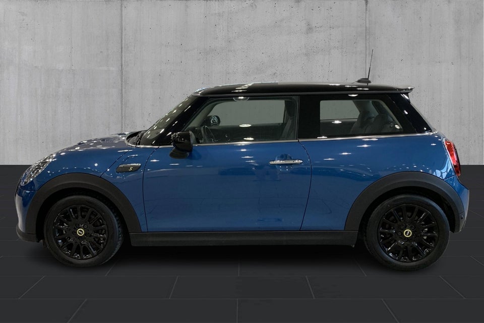 MINI Cooper SE Essential 3d