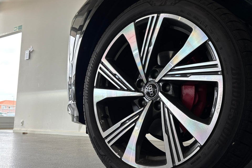 Audi Q6 e-tron Ultra quattro 5d