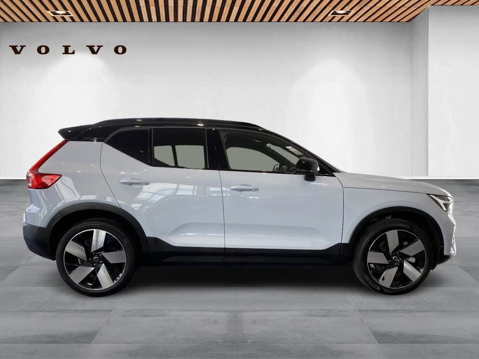 Volvo XC40 ReCharge Extended Range Plus 5d