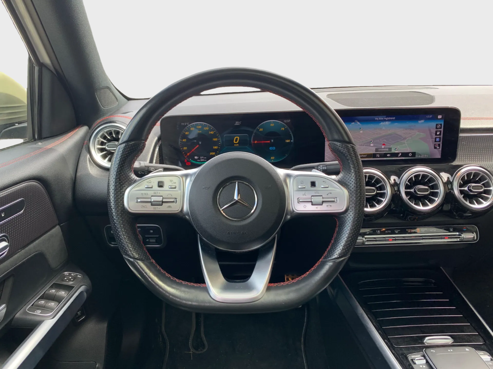 Mercedes EQB300 AMG Line 4Matic 5d