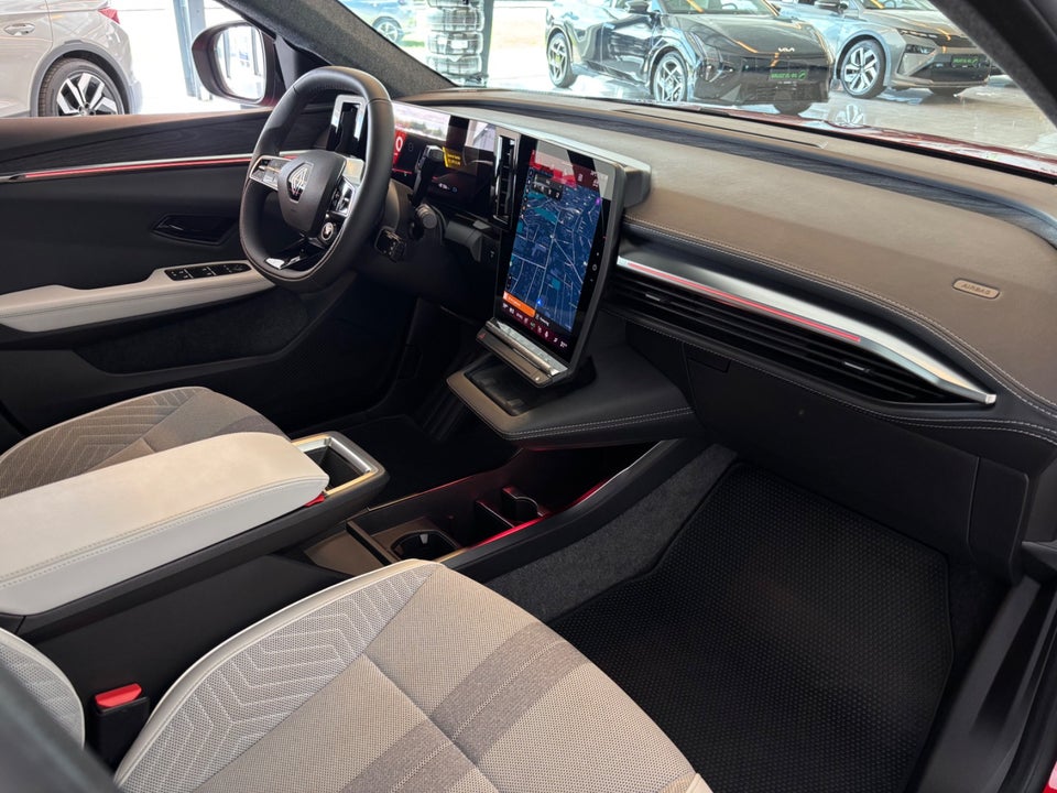 Renault Scenic E-Tech 87 Iconic 5d