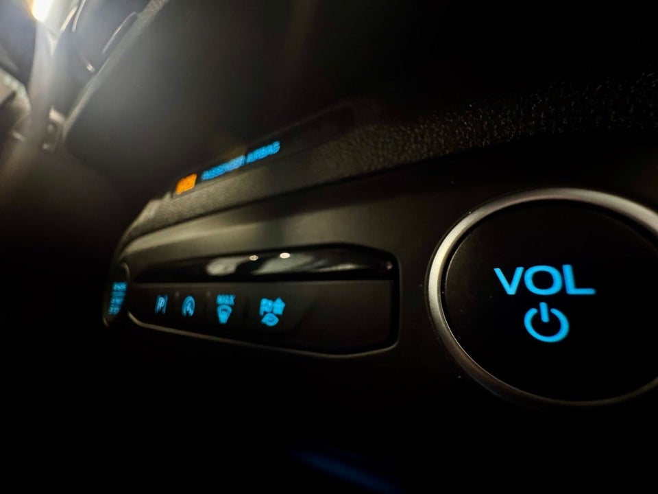 Ford Focus 1,0 EcoBoost mHEV Titanium 5d