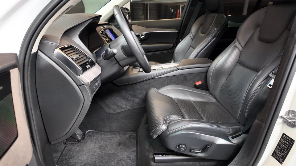 Volvo XC90 2,0 T8 ReCharge Ultimate Dark aut. AWD 7prs 5d