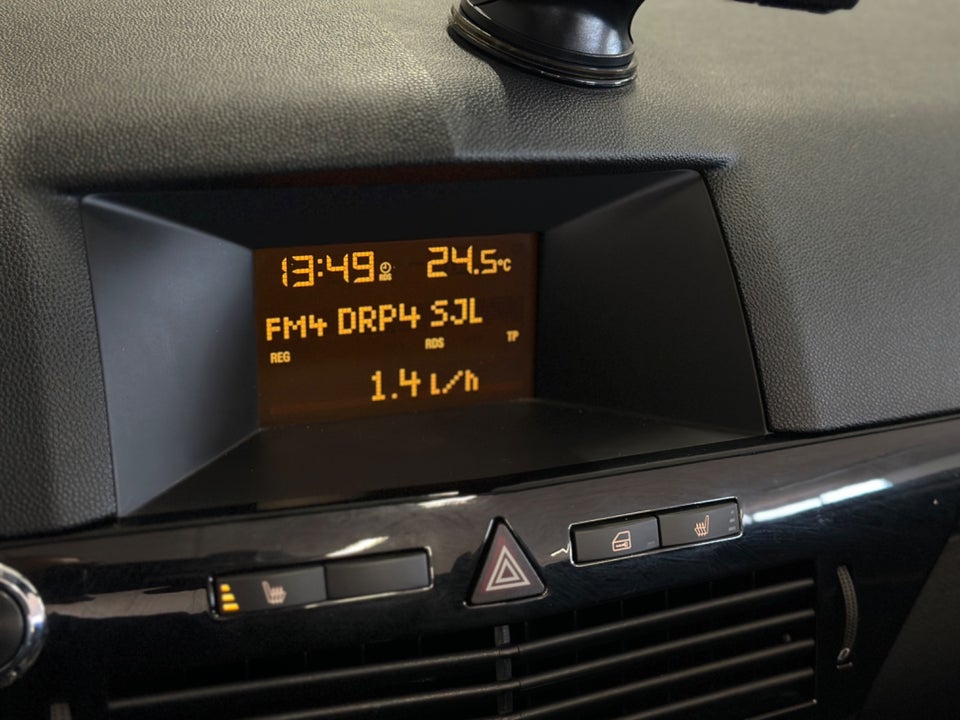 Opel Astra 1,8 16V Cosmo TwinTop 2d