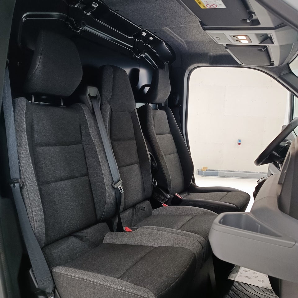 Renault Master V T33 2,0 dCi 150 L2H2 Kassevogn Tekno aut.