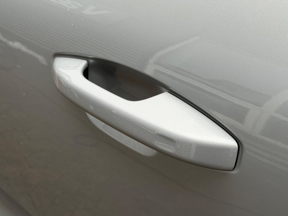 Volvo XC40 ReCharge Extended Range Core 5d