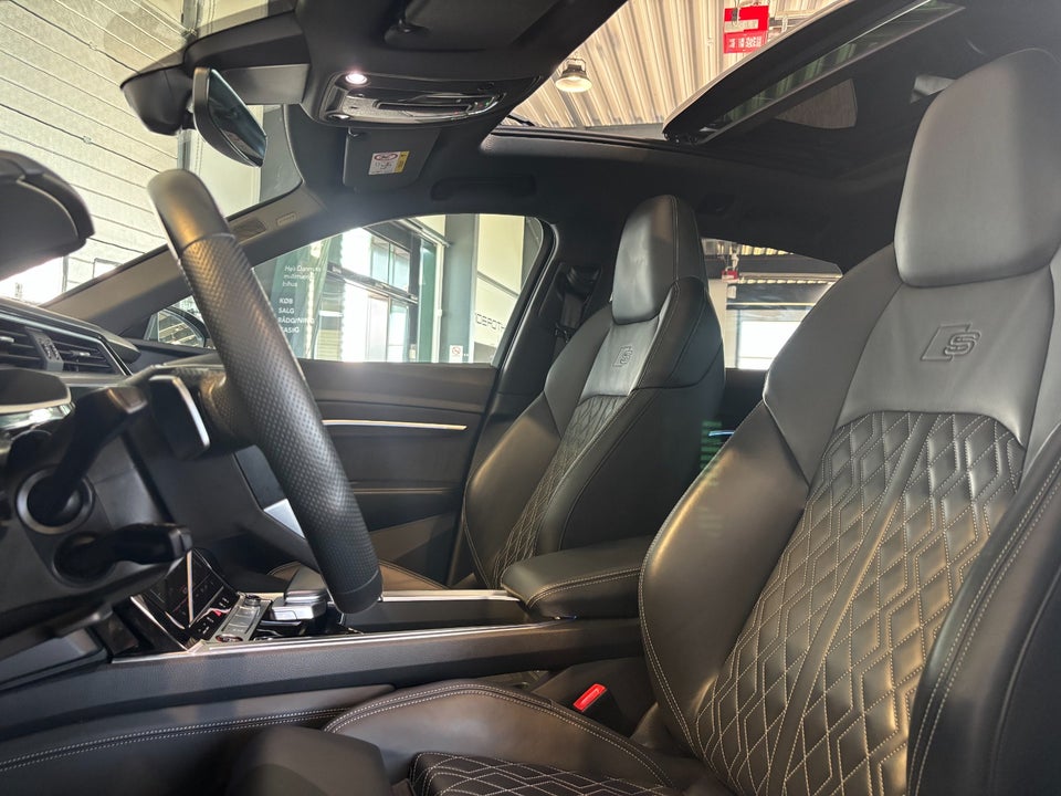 Audi e-tron S quattro 5d
