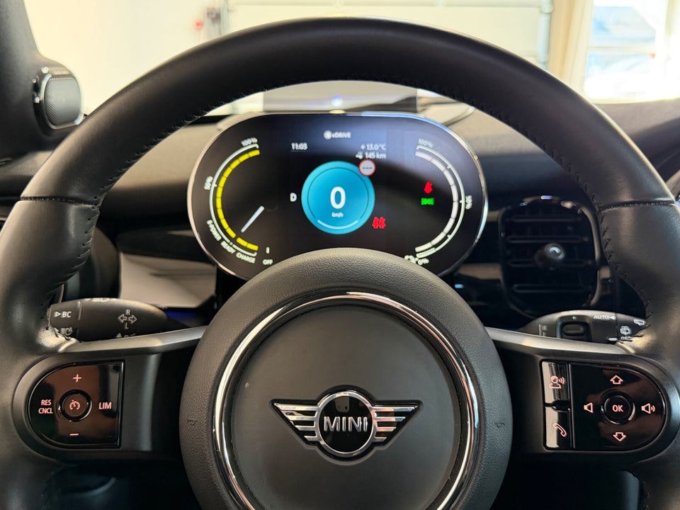 MINI Cooper SE Classic Trim 3d