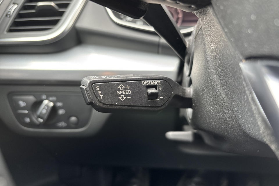 Audi Q5 40 TDi Sport quattro S-tr. 5d