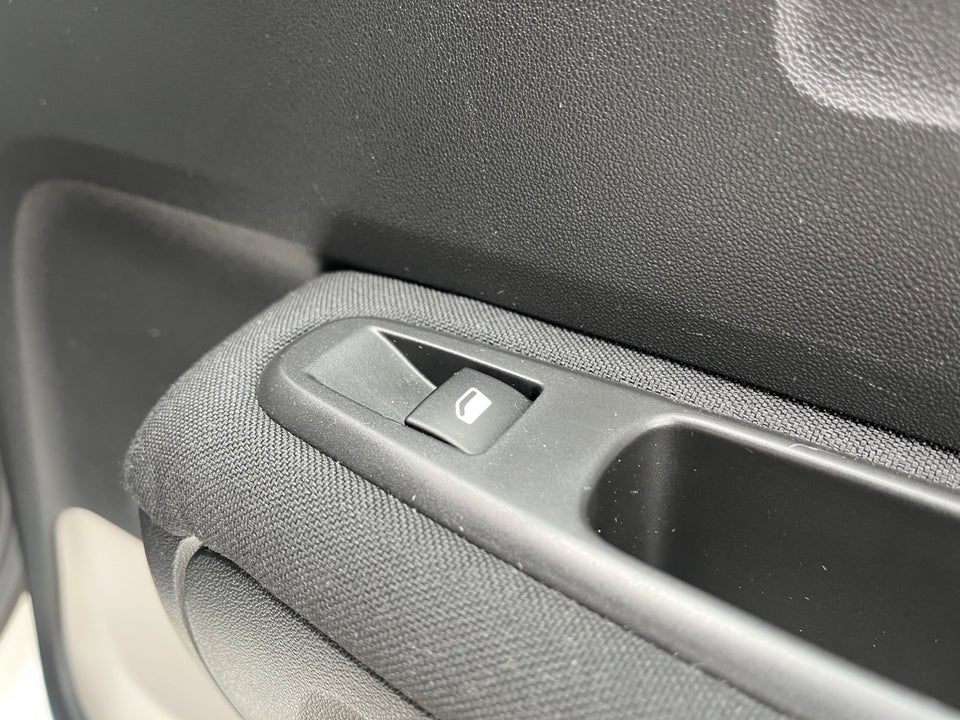 Citroën C3 1,2 PureTech 82 Iconic LTD 5d