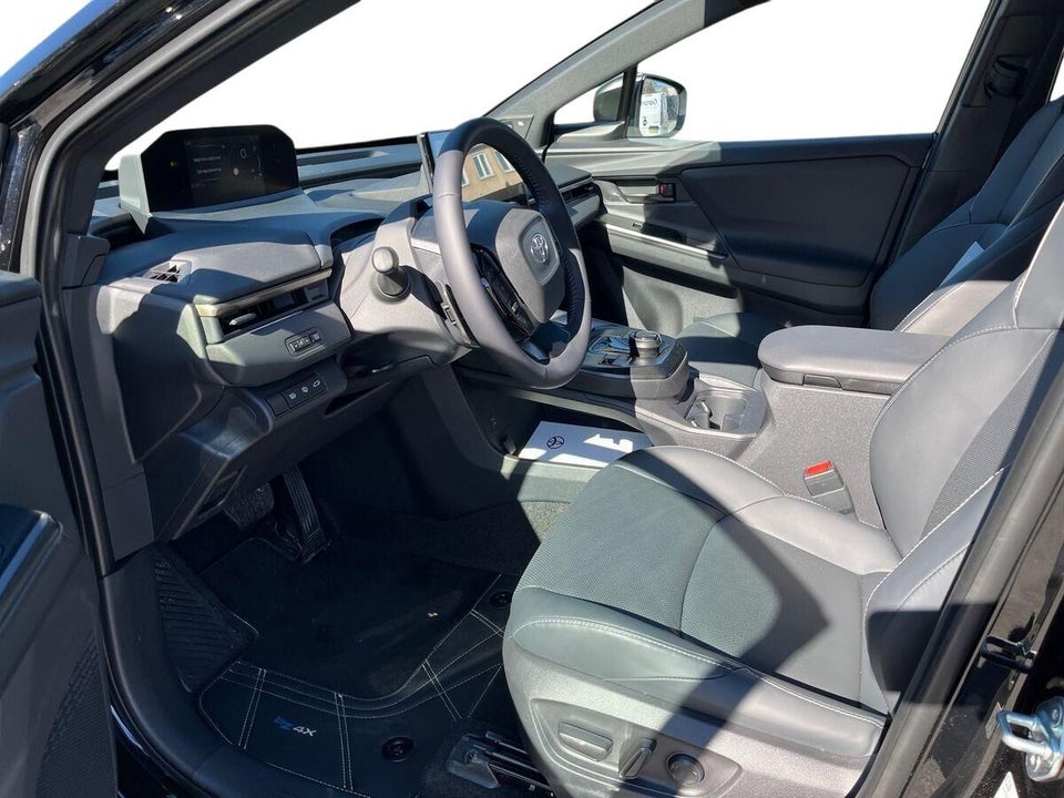 Toyota bZ4X 73 Executive 5d