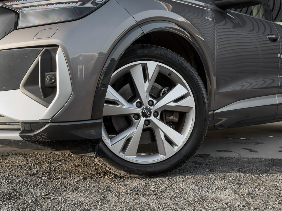 Audi Q4 e-tron 40 Advanced S-line 5d