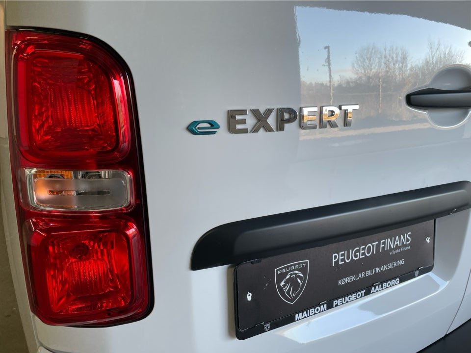 Peugeot e-Expert 75 L2 Premium Van