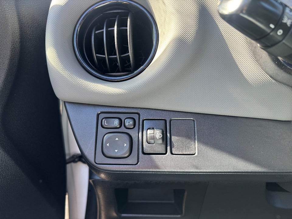 Toyota Yaris 1,5 Hybrid H2 Limited e-CVT 5d