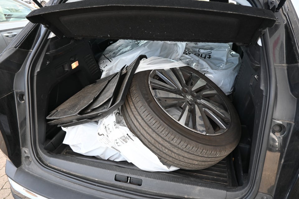 Peugeot 3008 1,2 PureTech 130 Allure 5d