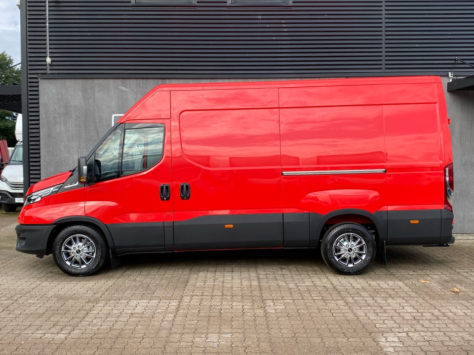 Iveco Daily 3,0 35S18 12m³ Van AG8