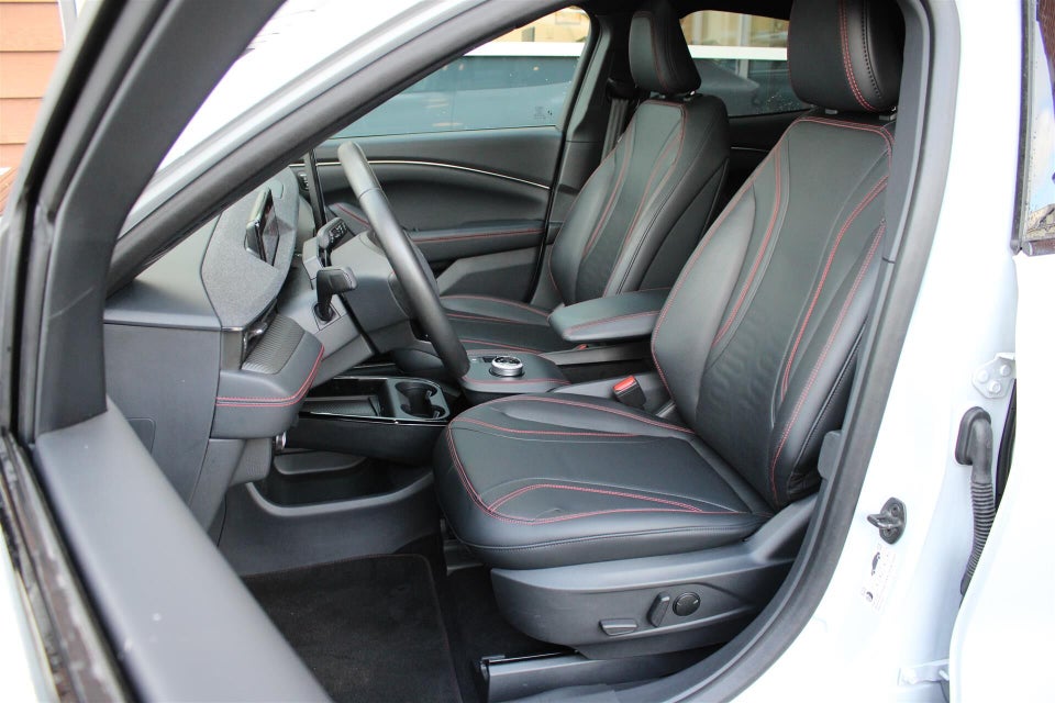 Ford Mustang Mach-E 70 Premium Standard Range AWD 5d