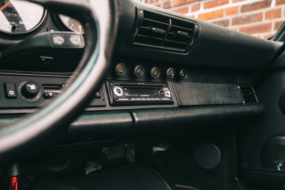 Porsche 911 3,6 Carrera 2 Cabriolet 2d