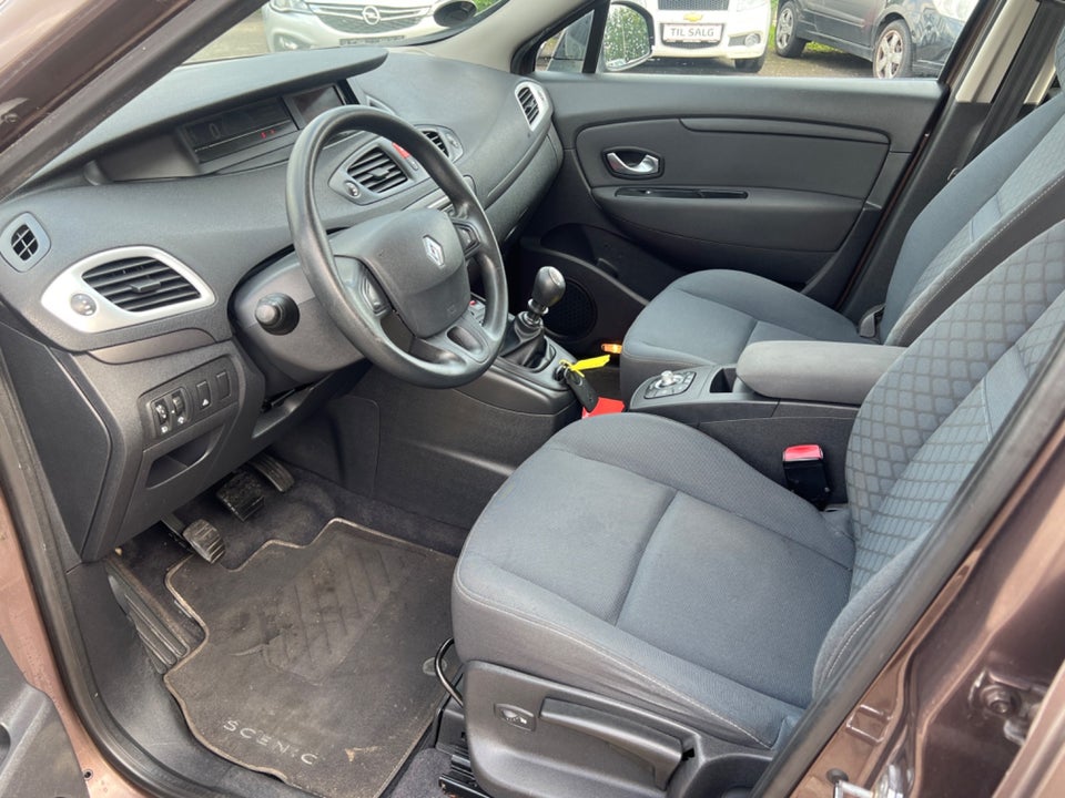 Renault Scenic III 1,9 dCi 130 Dynamique 5d