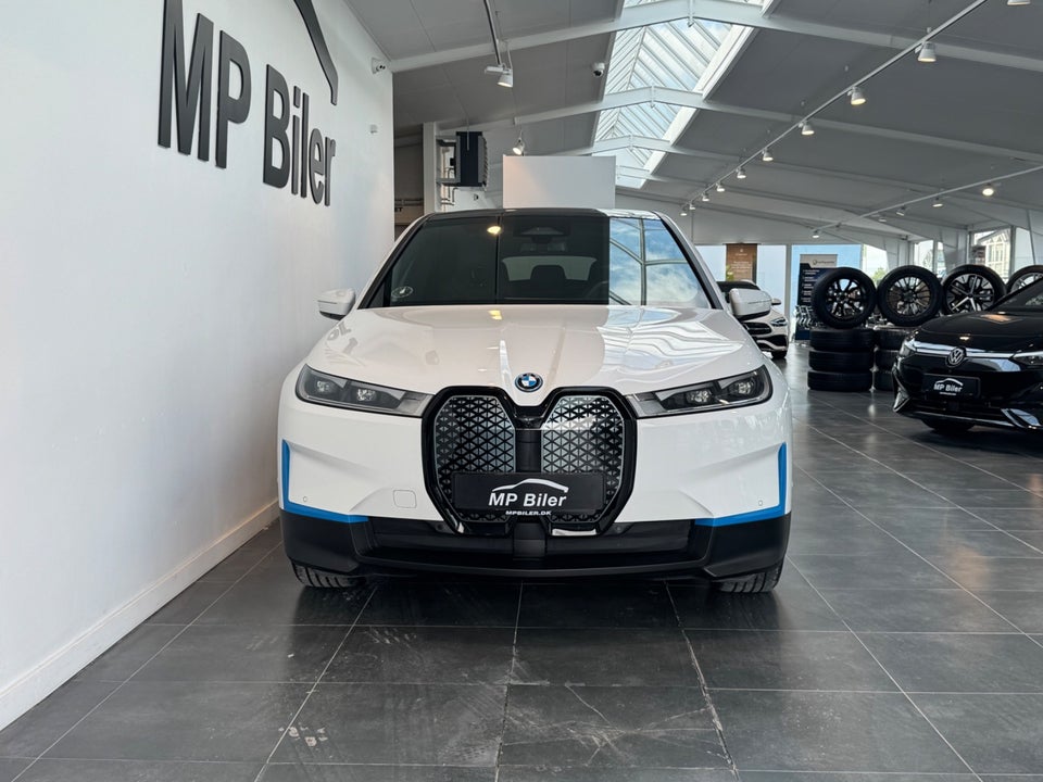 BMW iX xDrive40 Sport 5d