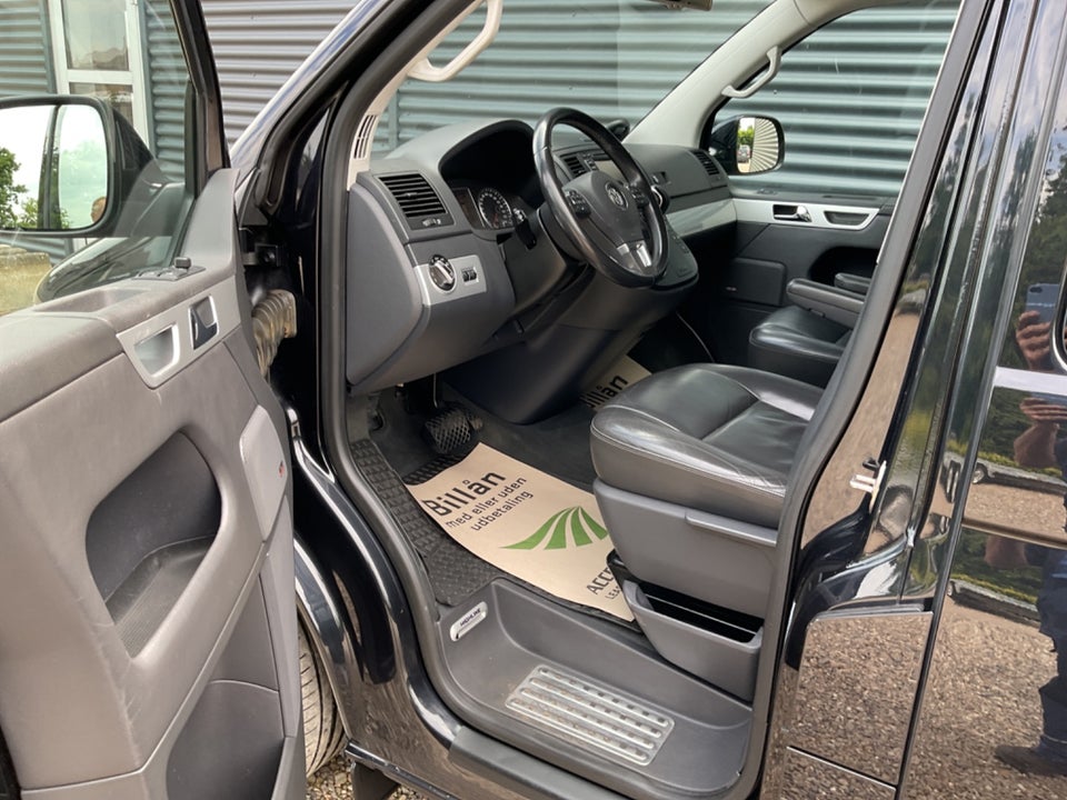 VW Multivan 2,0 TDi 180 Highline DSG 4Motion kort 4d