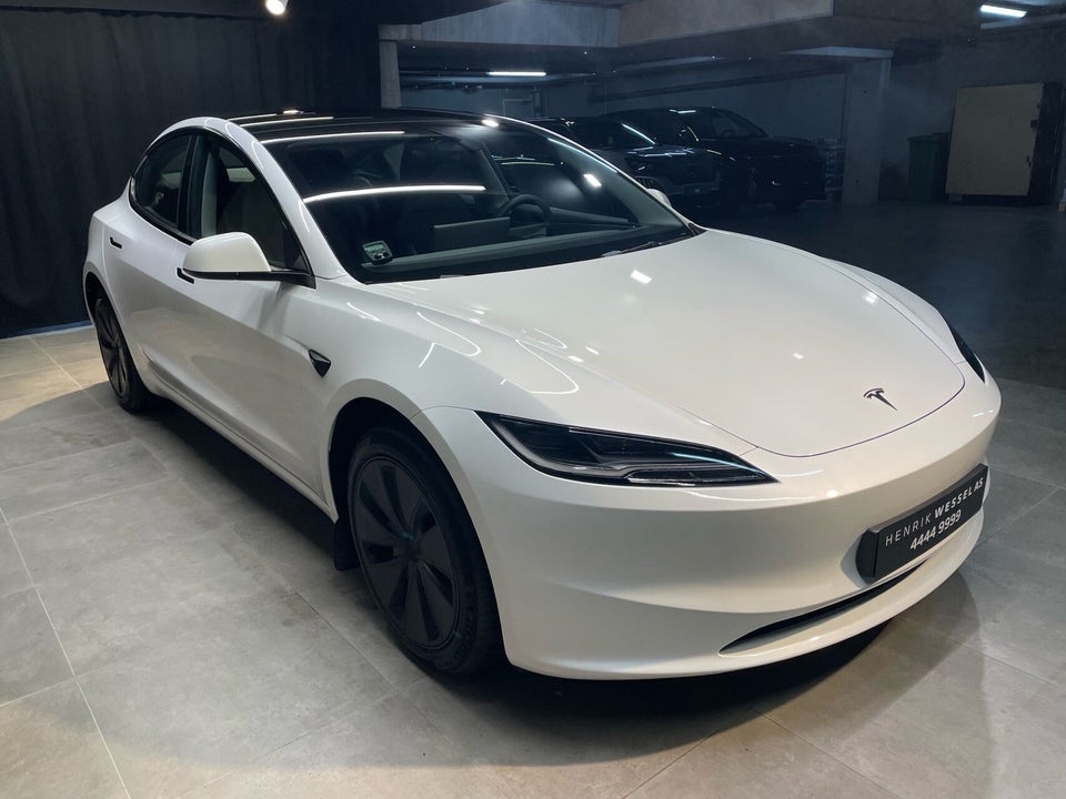 Tesla Model 3 RWD 4d