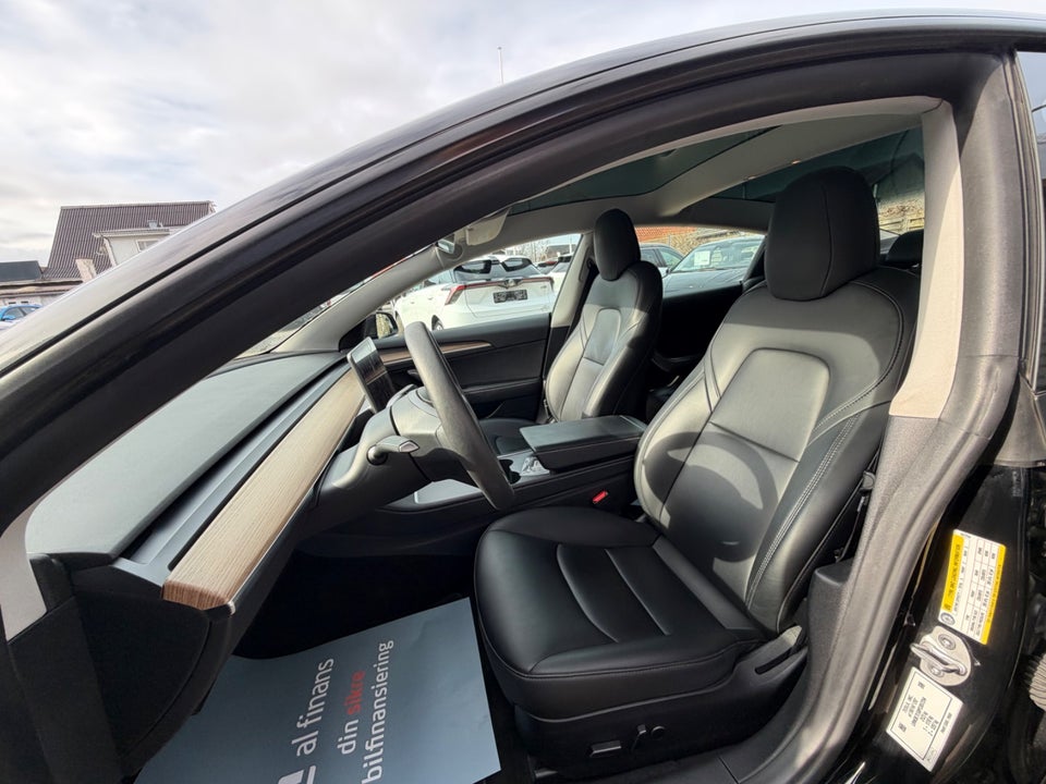 Tesla Model 3 Long Range RWD 4d