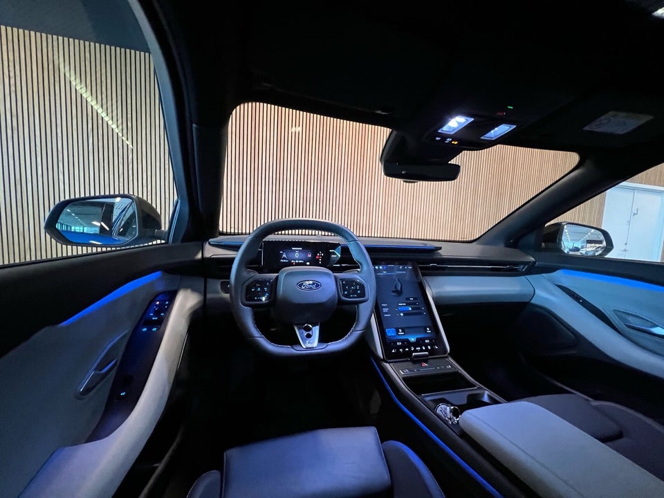 Ford Capri 79 Premium Extended Range AWD 5d