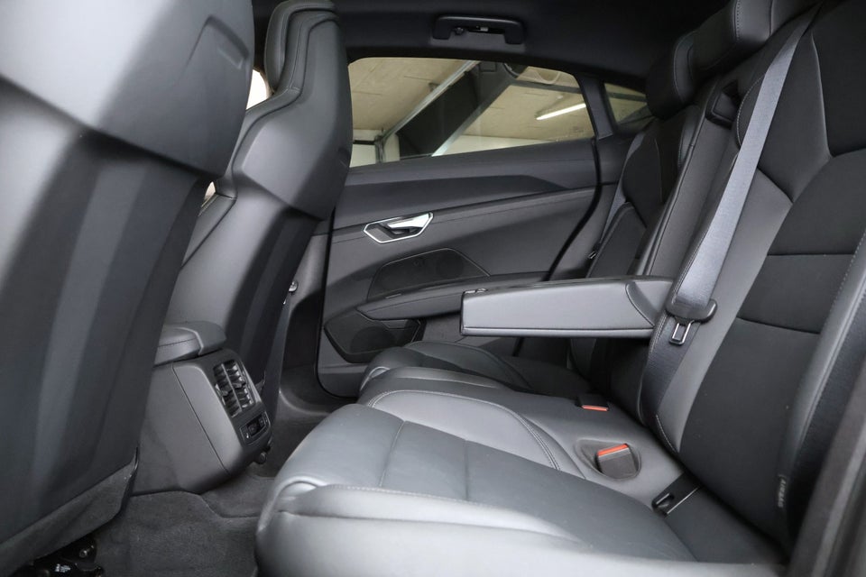 Audi e-tron GT quattro 4d