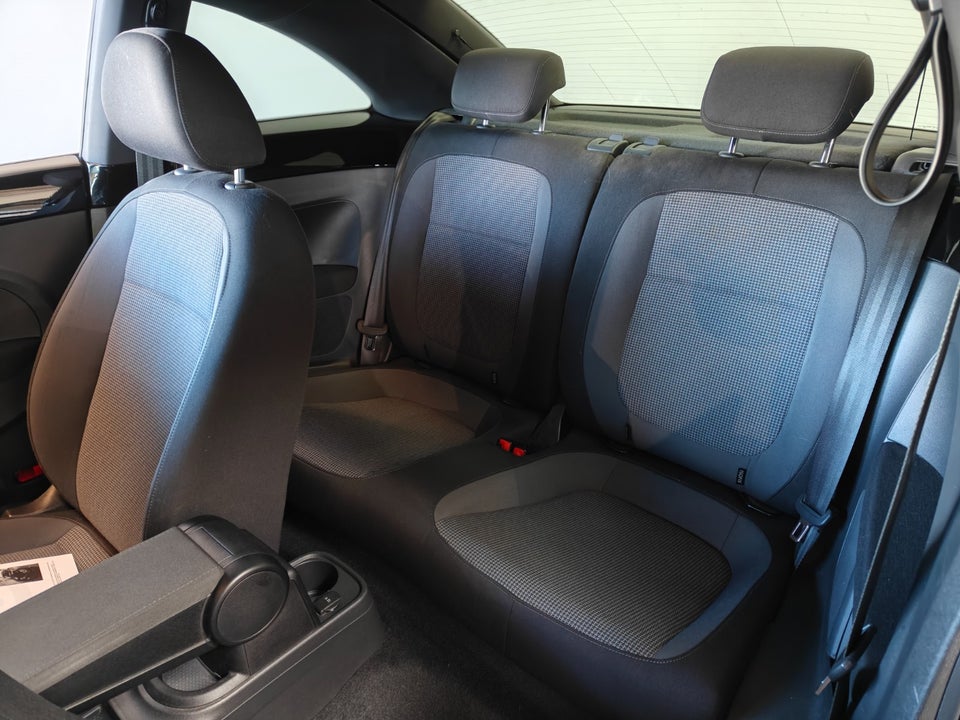 VW The Beetle 1,2 TSi 105 Design 2d